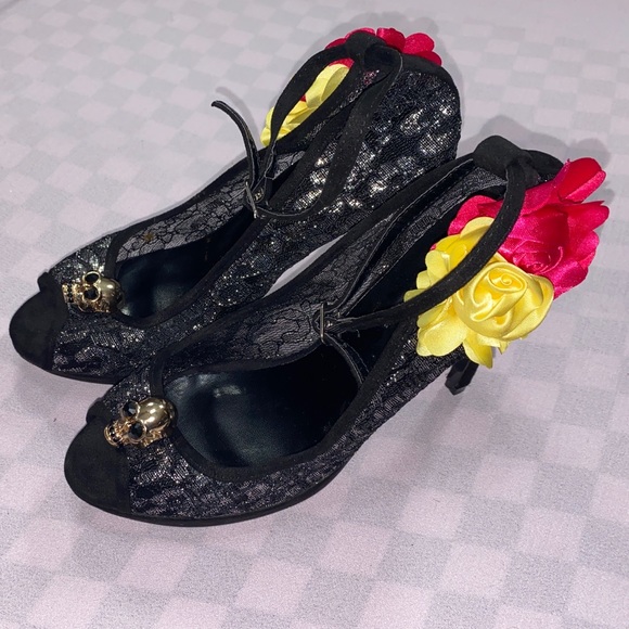 Rare Highest Heel Skull and Flower Heels Halloween - Picture 3 of 9